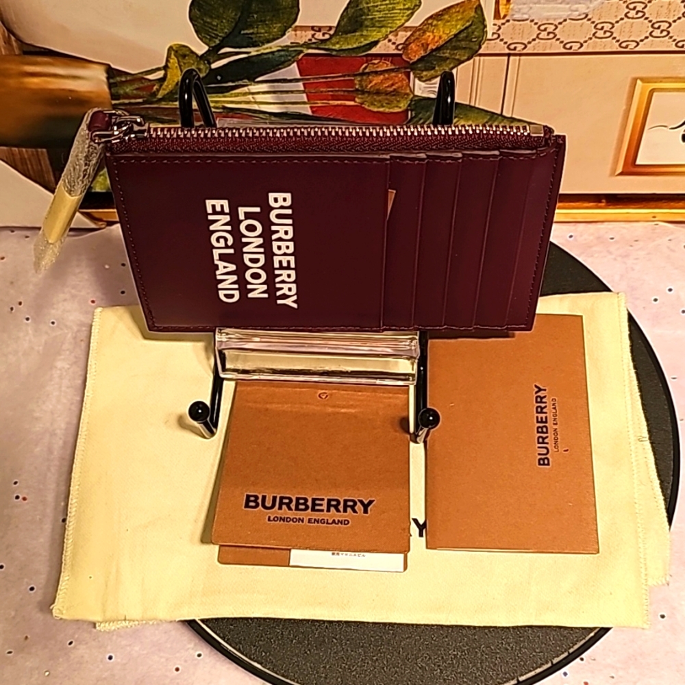 BURBERRY LONDON ENGLAND ALWYN LEATHER POUCH/CARD HOLDER